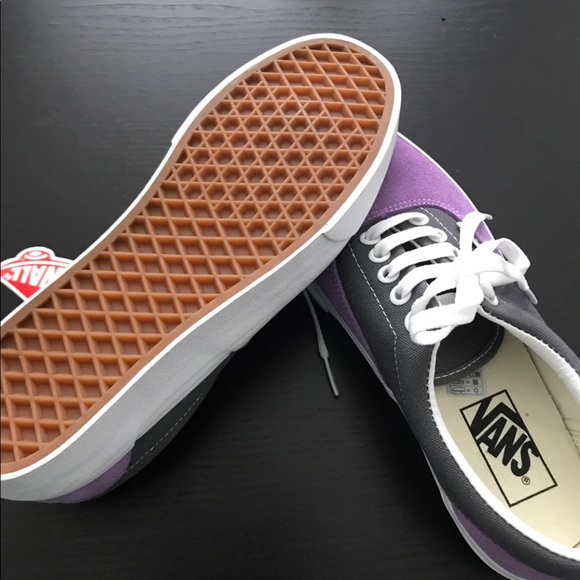 Vans Era Two Tone Skate Shoes - Women - Picture 3 of 5
